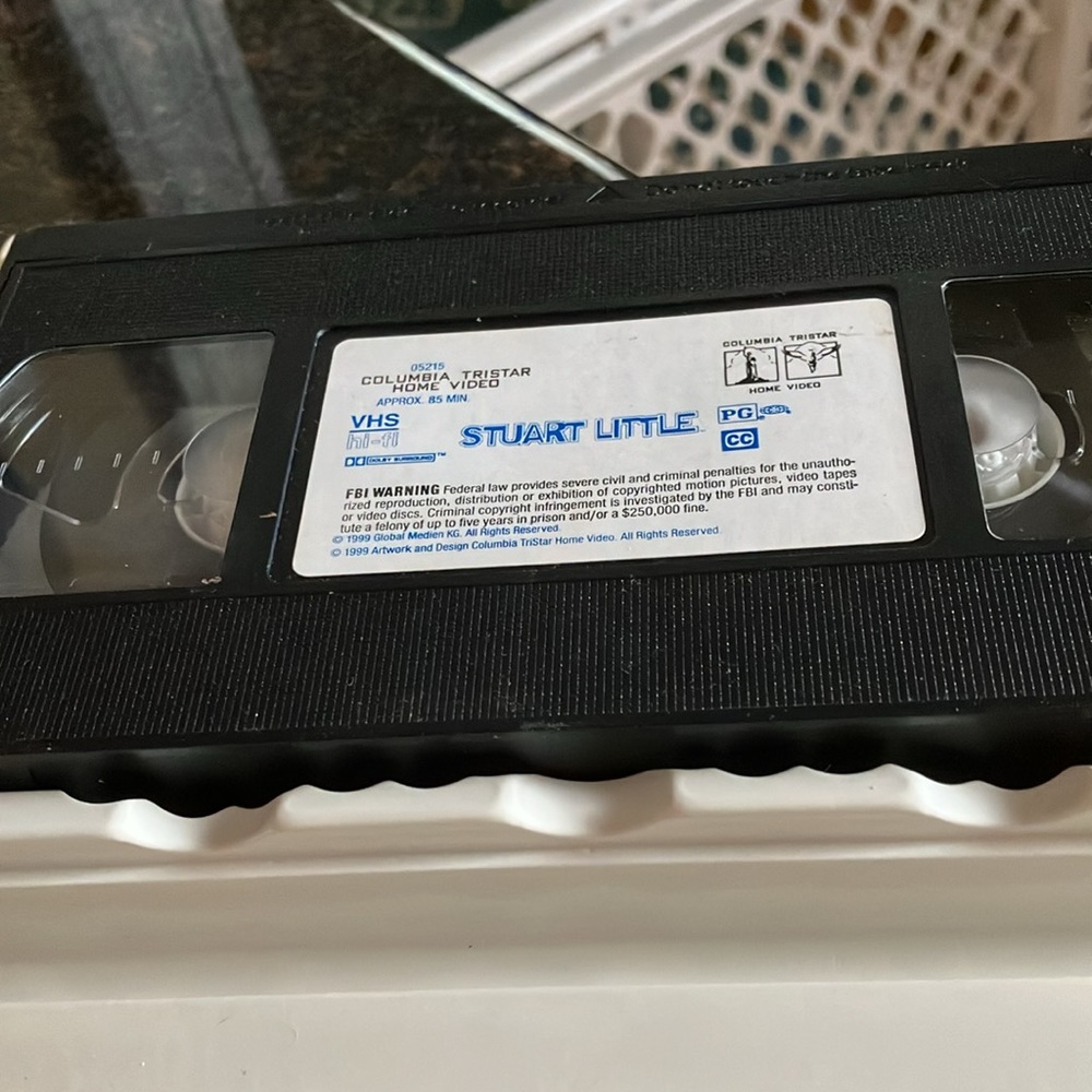 STUART LITTLE VHS - Picture 3 of 3